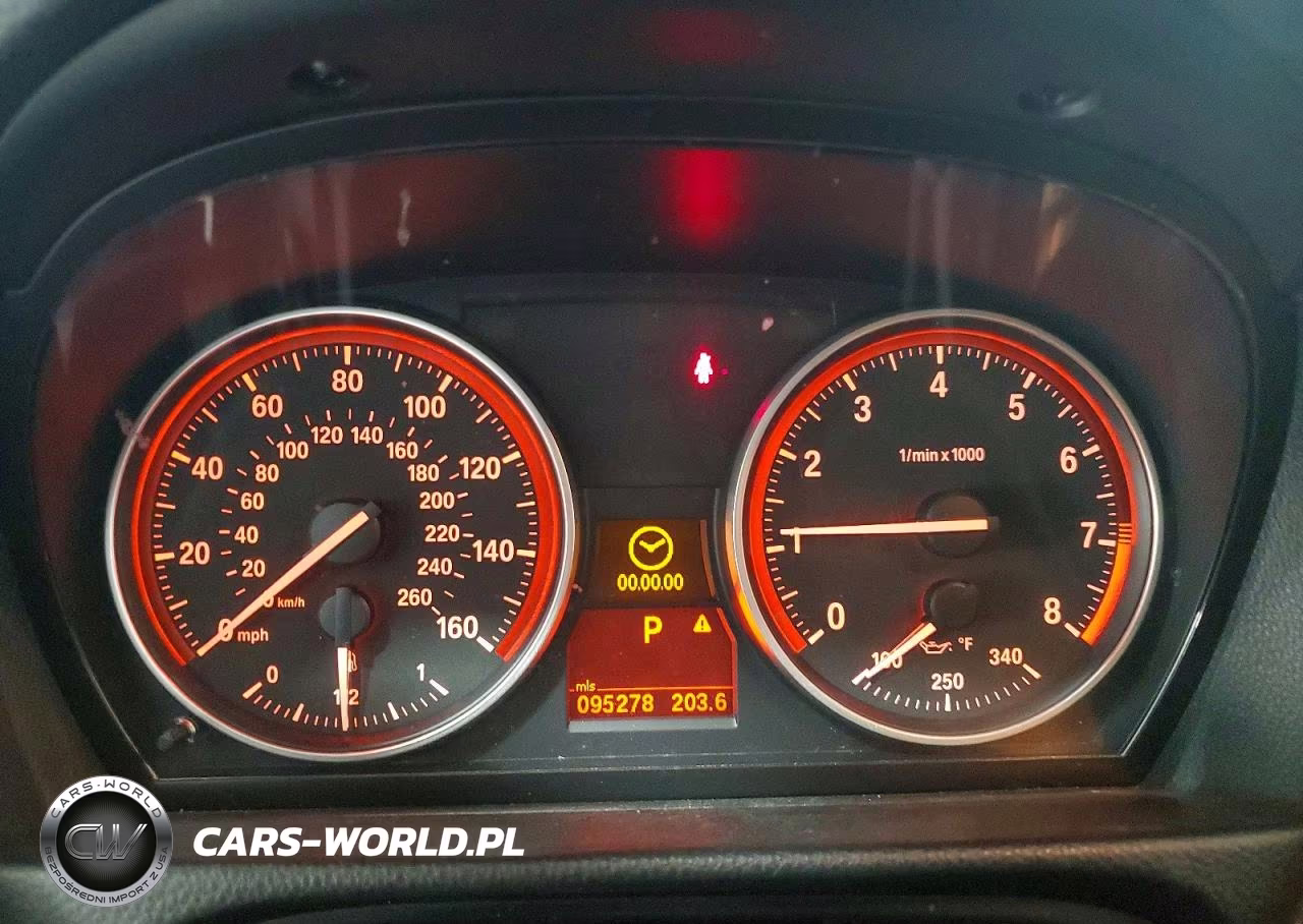 2011 BMW 335 Xi VIN:WBAPL5C57BA920132 - 9