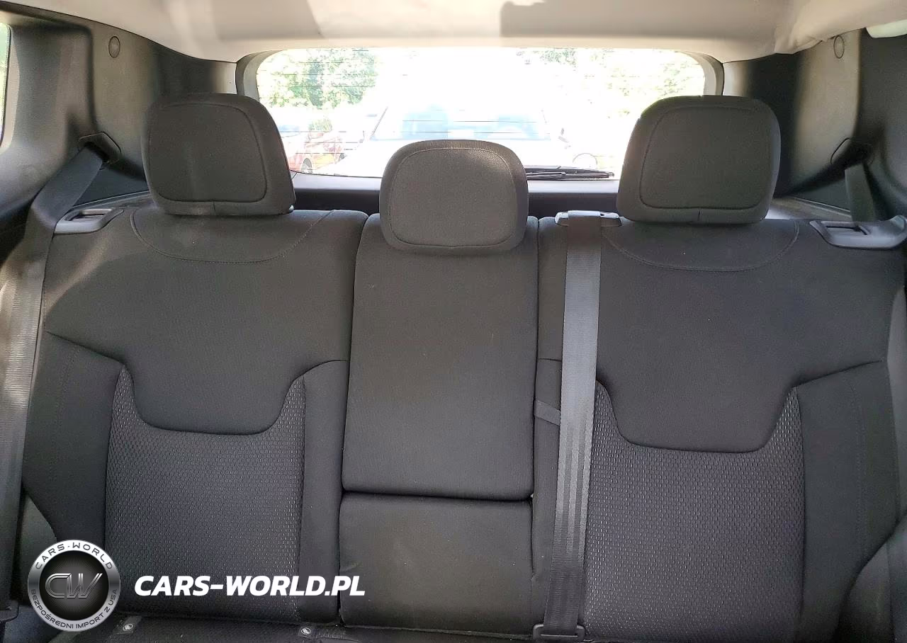 2019 Jeep Renegade Latitude VIN:ZACNJBBB2KPK28220 - 10