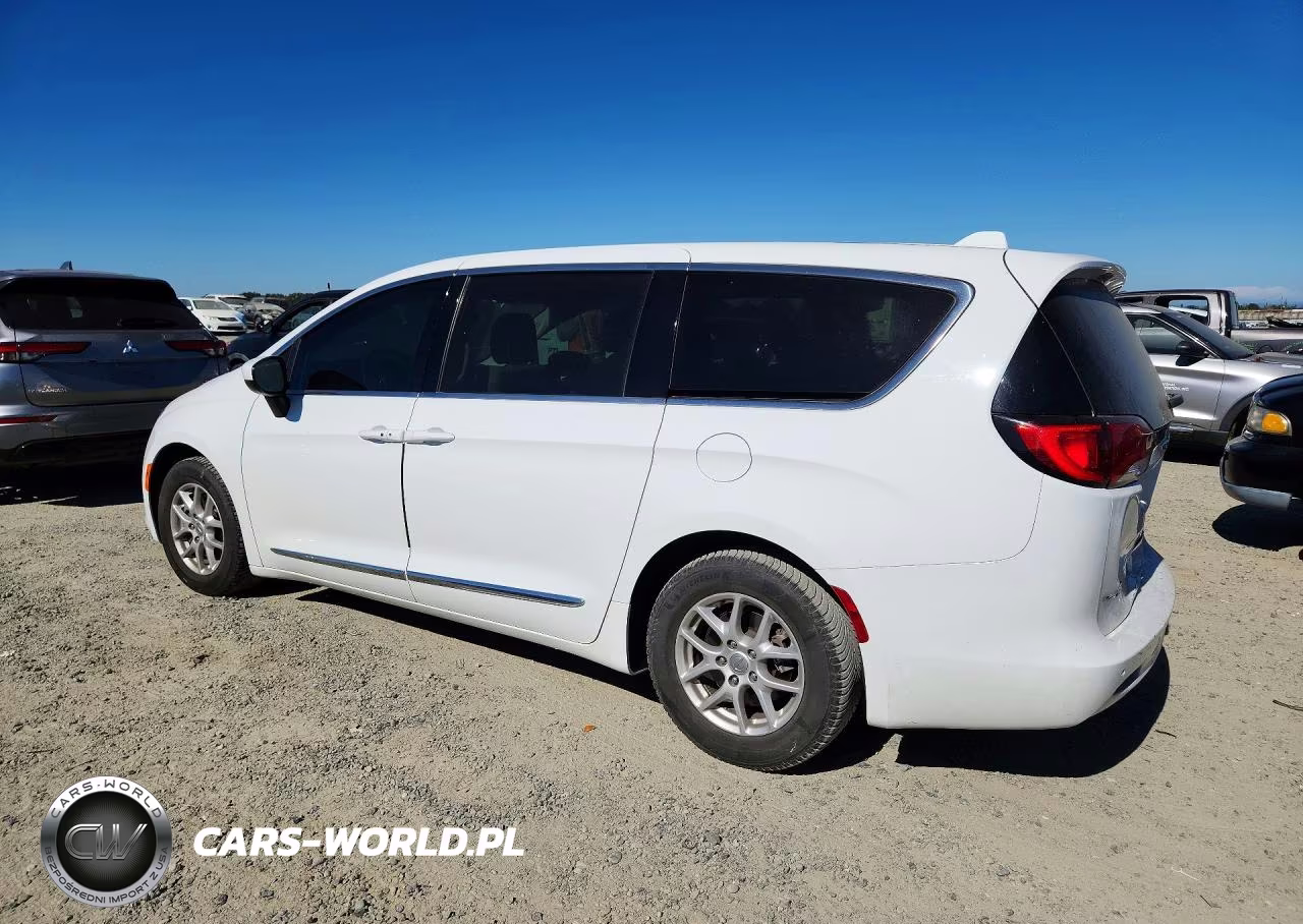 2017 Chrysler Pacifica Lx VIN:2C4RC1CG3HR531580 - 2