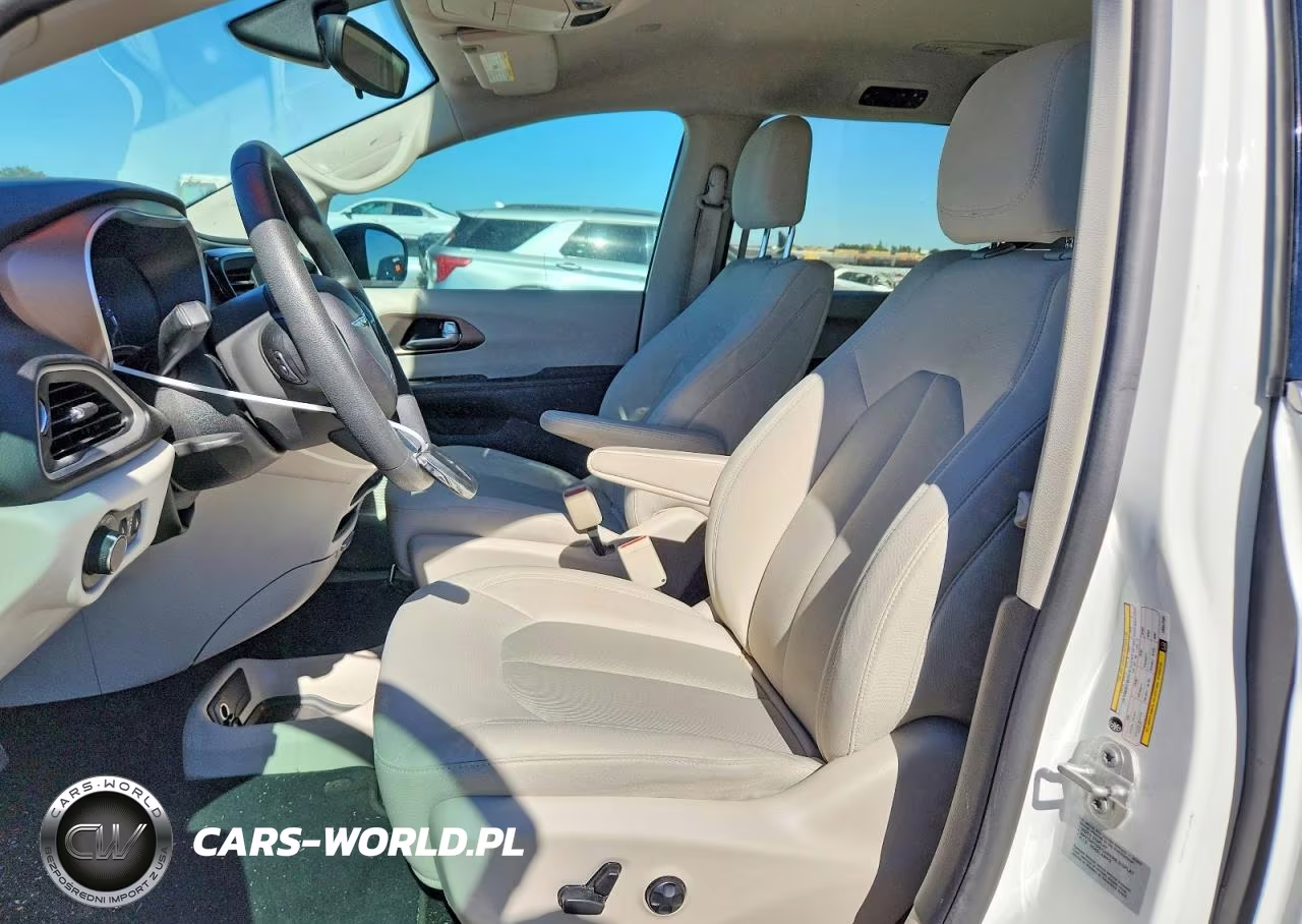 2017 Chrysler Pacifica Lx VIN:2C4RC1CG3HR531580 - 7