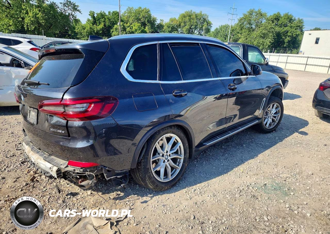 2023 BMW X5 xDrive45E VIN:5UXTA6C08P9P28324 - 3