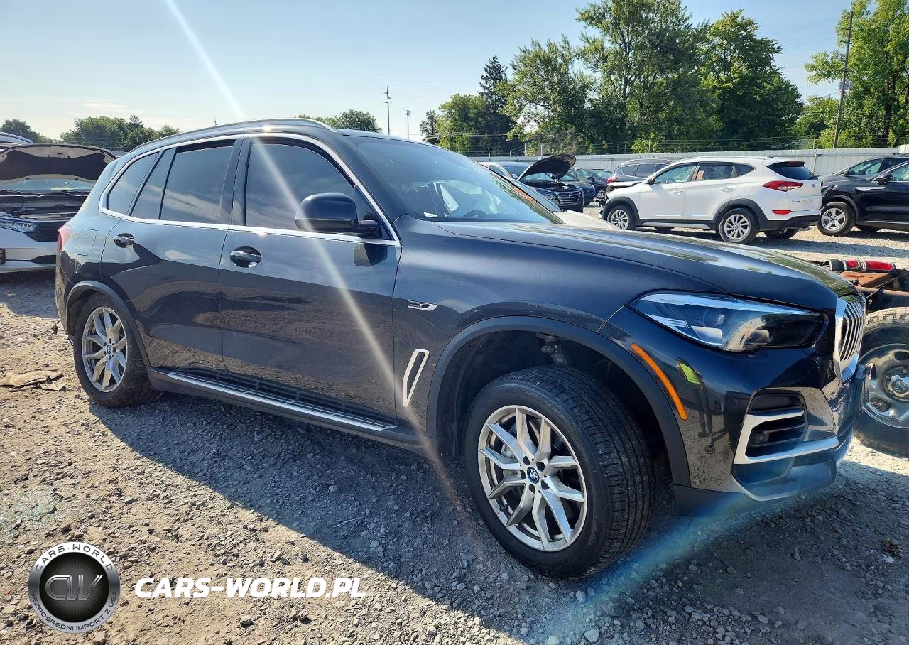 2023 BMW X5 xDrive45E VIN:5UXTA6C08P9P28324 - 4