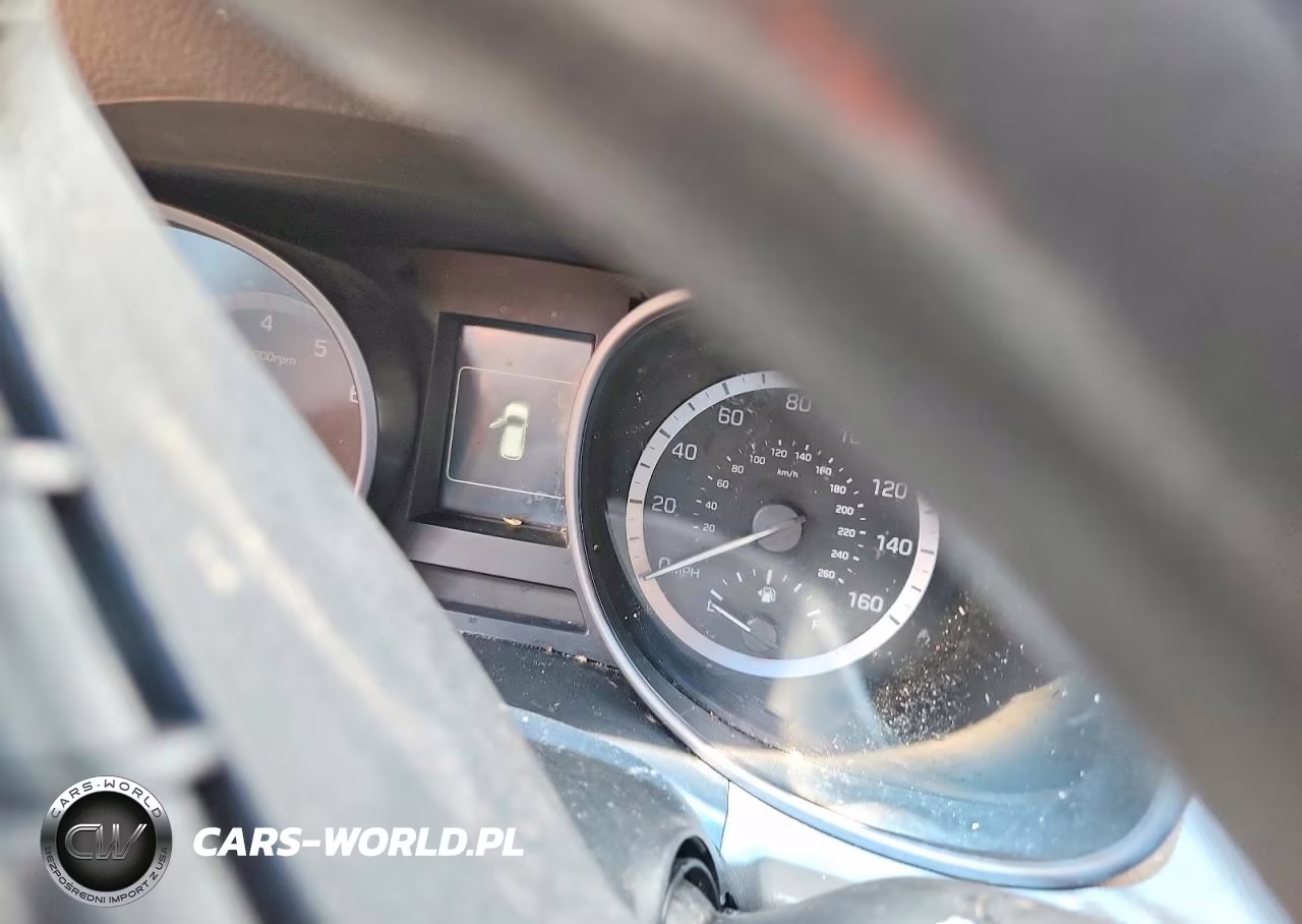 2018 Hyundai Santa Fe Sport 2.4L VIN:5NMZT3LB0JH095559 - 9