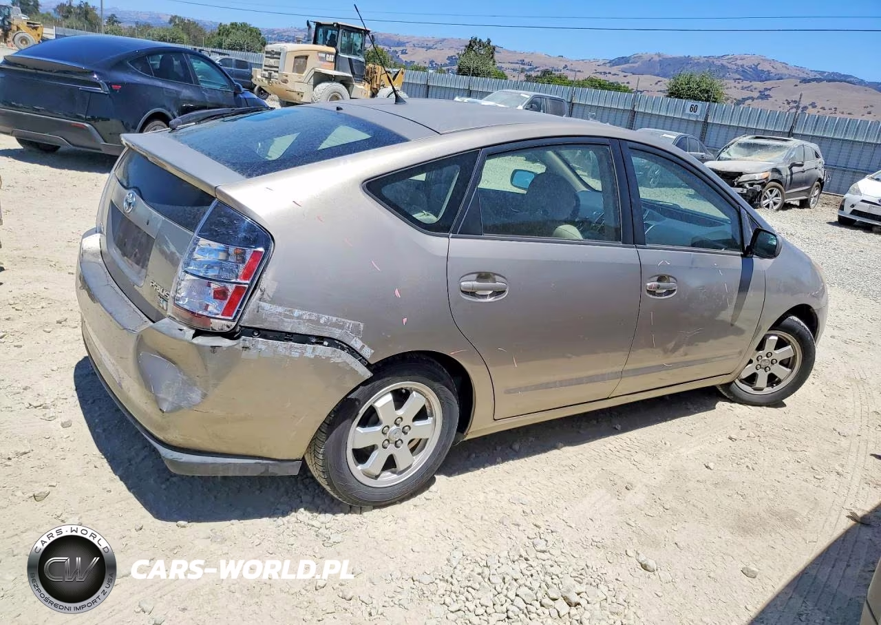 2004 Toyota Prius Base VIN:JTDKB20U040030252 - 3