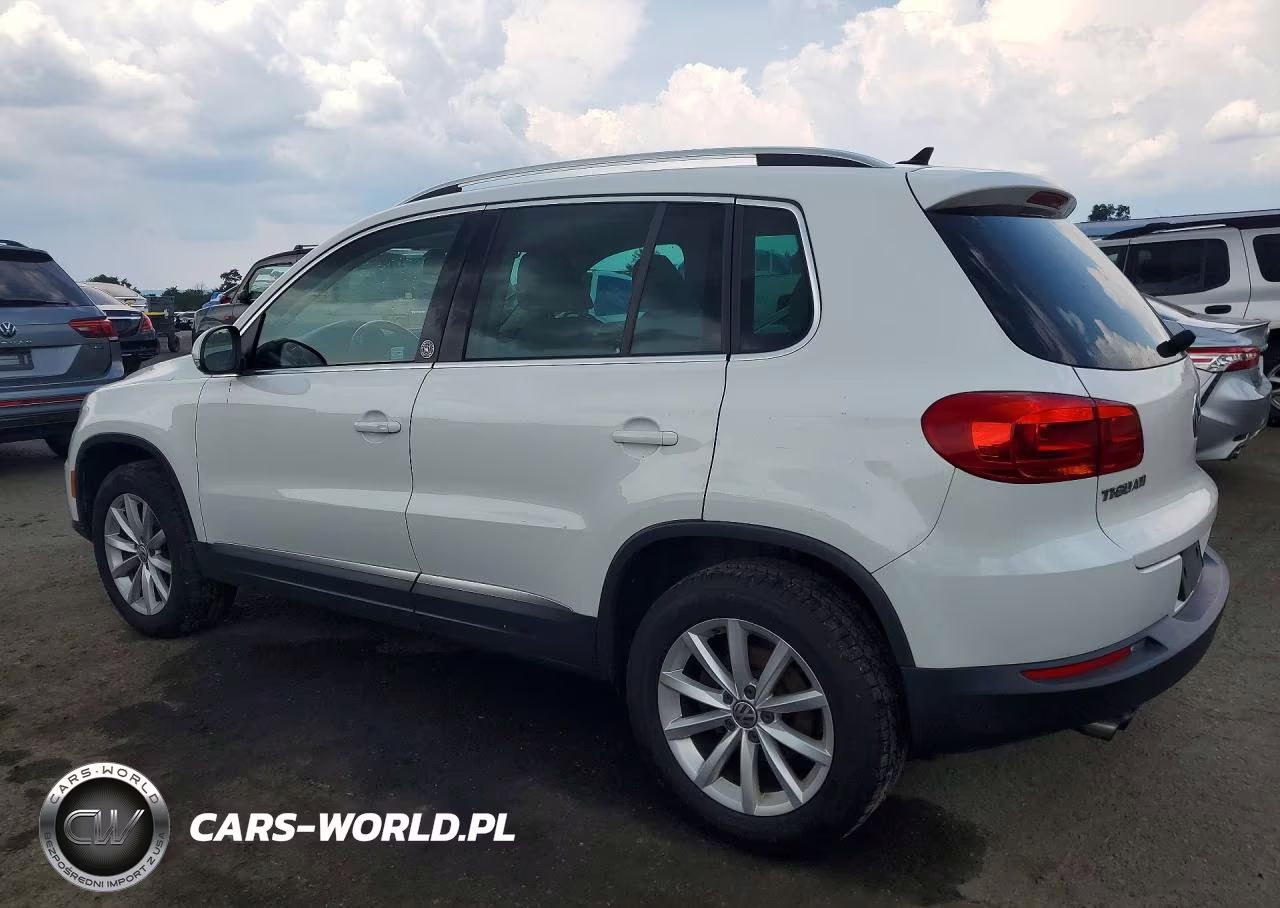 2017 Volkswagen Tiguan Wolfsburg VIN:WVGSV7AX2HK008899 - 2