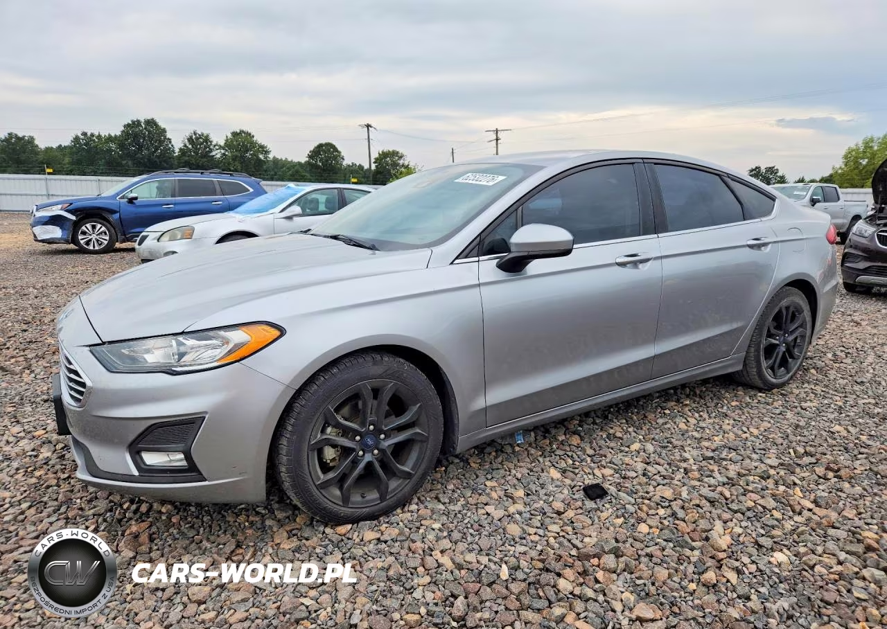 2020 Ford Fusion Se – zdjęcie 1 z 12
