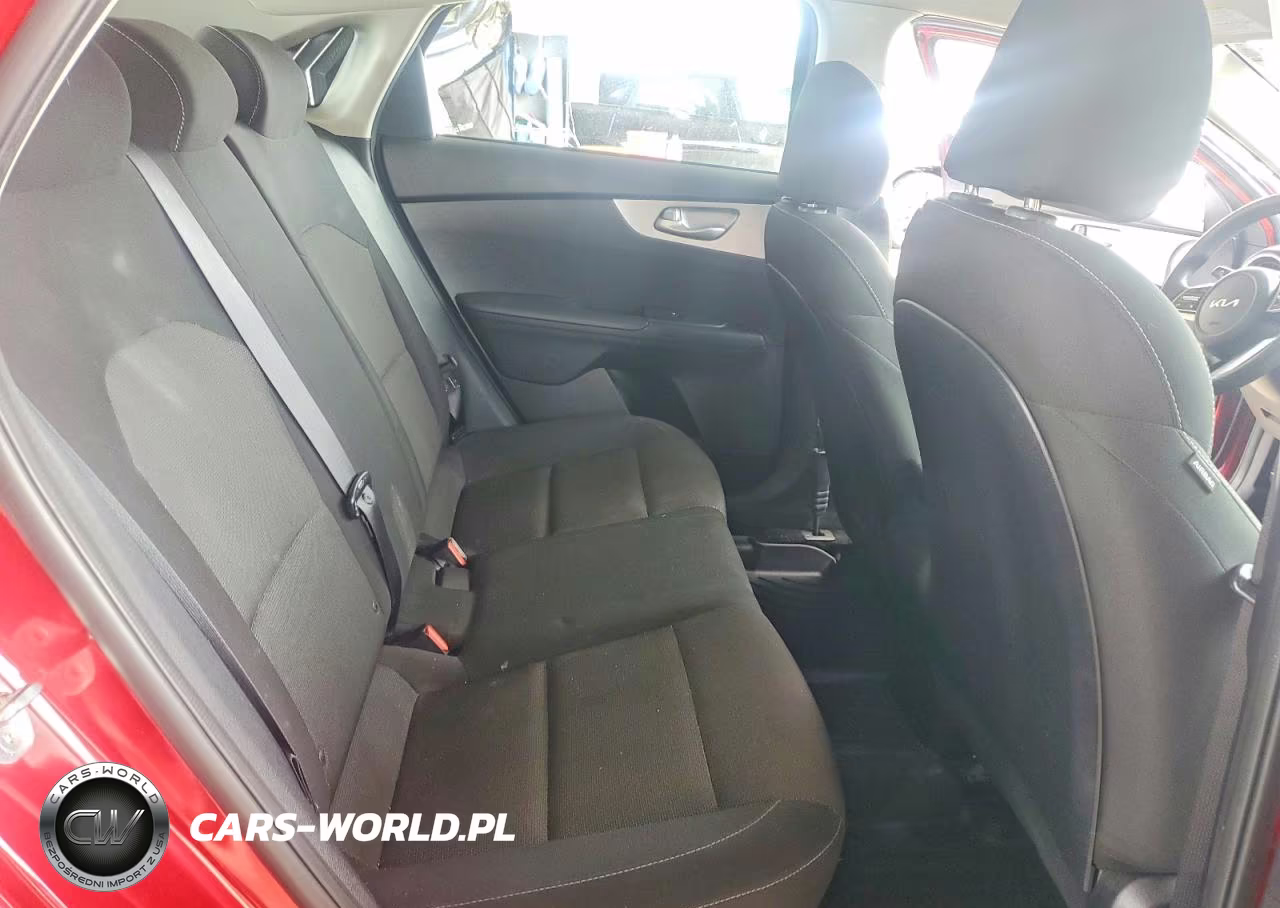 2022 Kia Forte Lxs VIN:3KPF24AD0NE494615 - 10