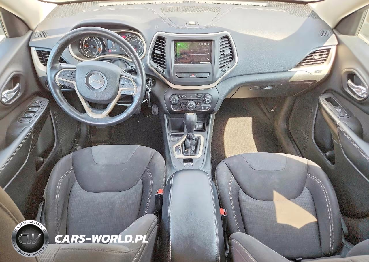 2015 Jeep Cherokee Latitude VIN:1C4PJLCB5FW506343 - 8