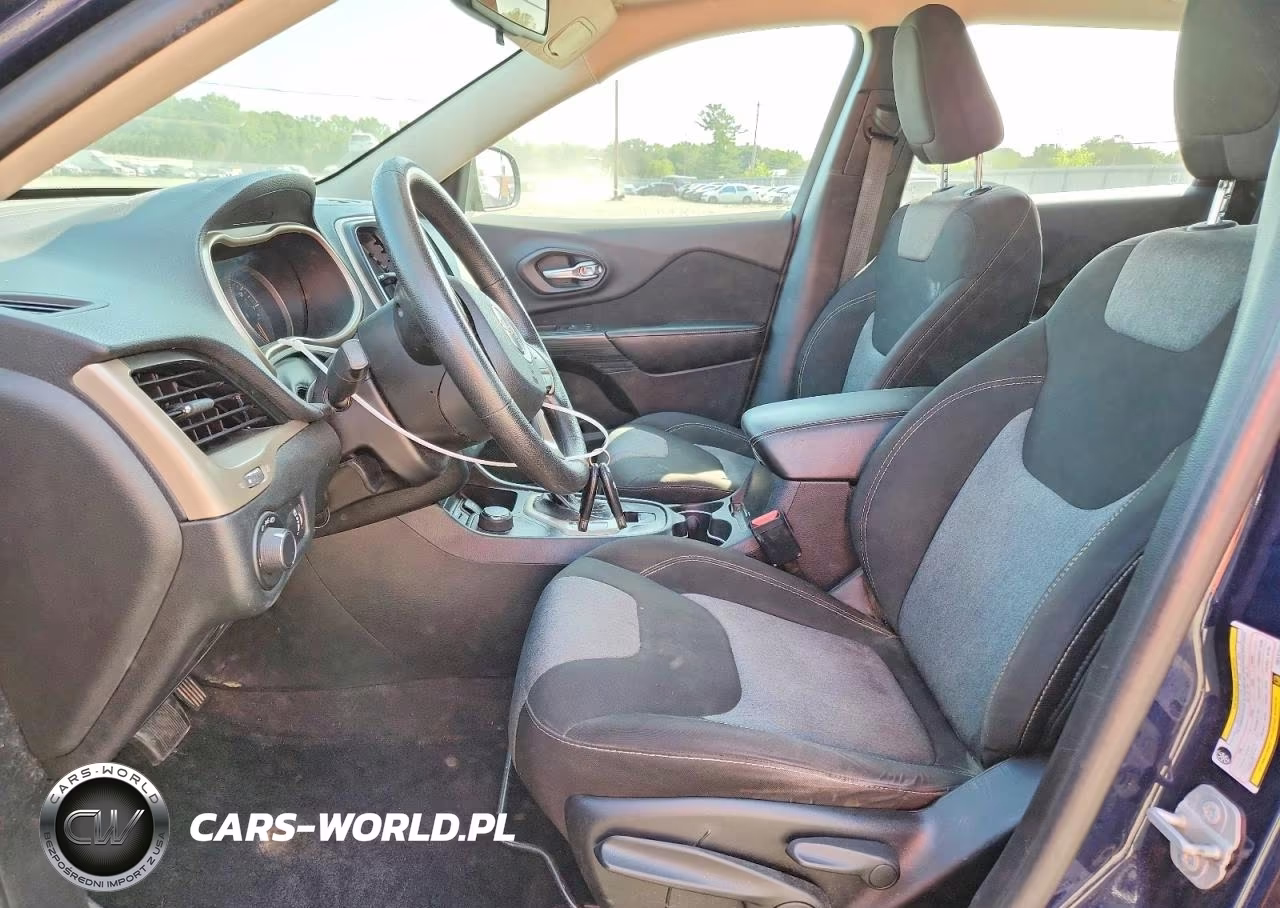 2016 Jeep Cherokee Sport VIN:1C4PJMAB1GW117712 - 7