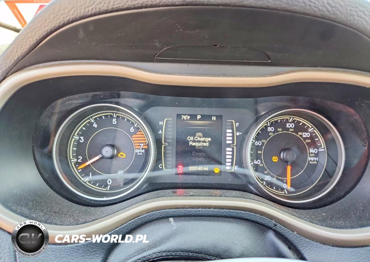 2016 Jeep Cherokee Sport VIN:1C4PJMAB1GW117712 - 9