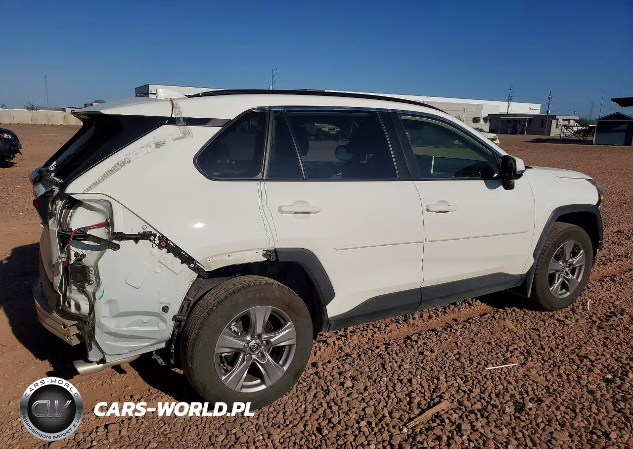 2024 Toyota Rav4 Xle VIN:JTMP1RFV6RD109359 - 3