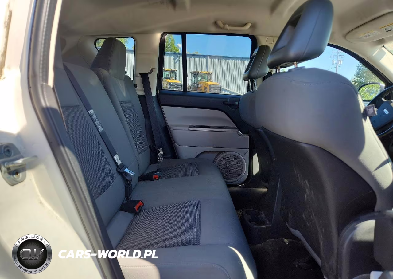 2007 Jeep Compass VIN:1J8FT47W17D145790 - 10