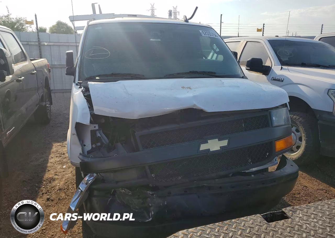 2025 Chevrolet Express G2500 VIN:1GCWGAFP3S1101188 - 5