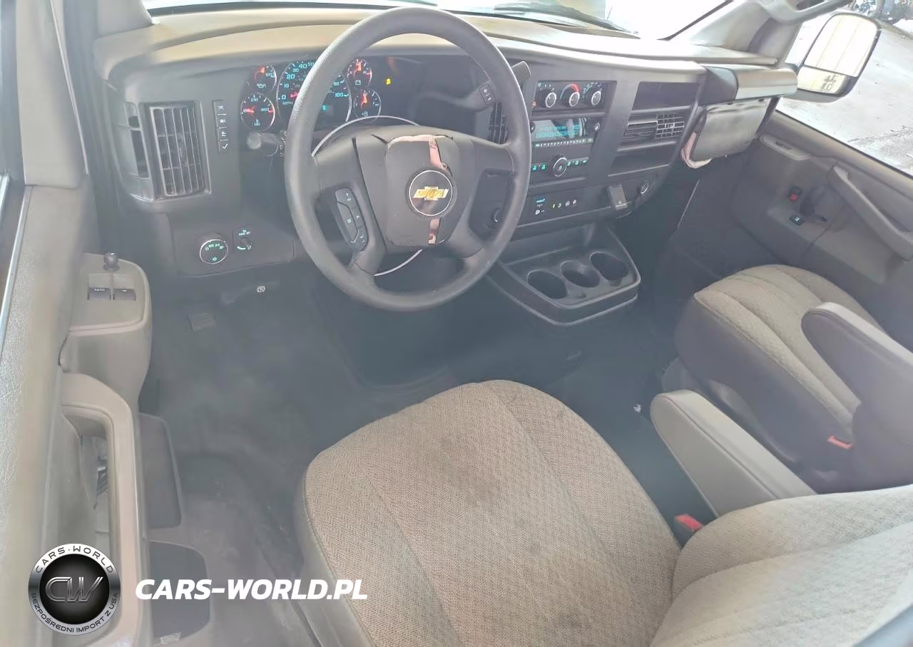 2025 Chevrolet Express G2500 VIN:1GCWGAFP3S1101188 - 8