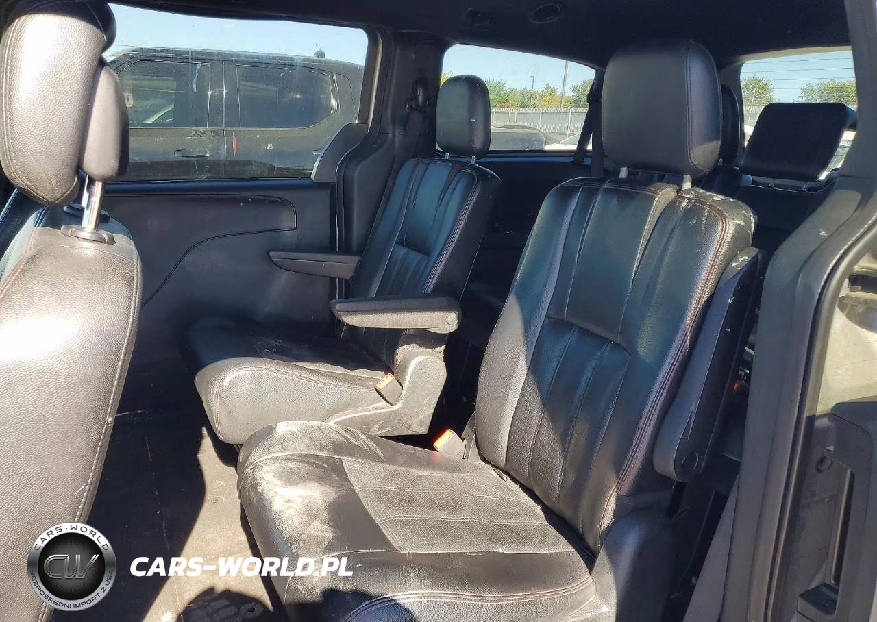 2016 Dodge Grand Caravan R-T VIN:2C4RDGEG5GR384836 - 11