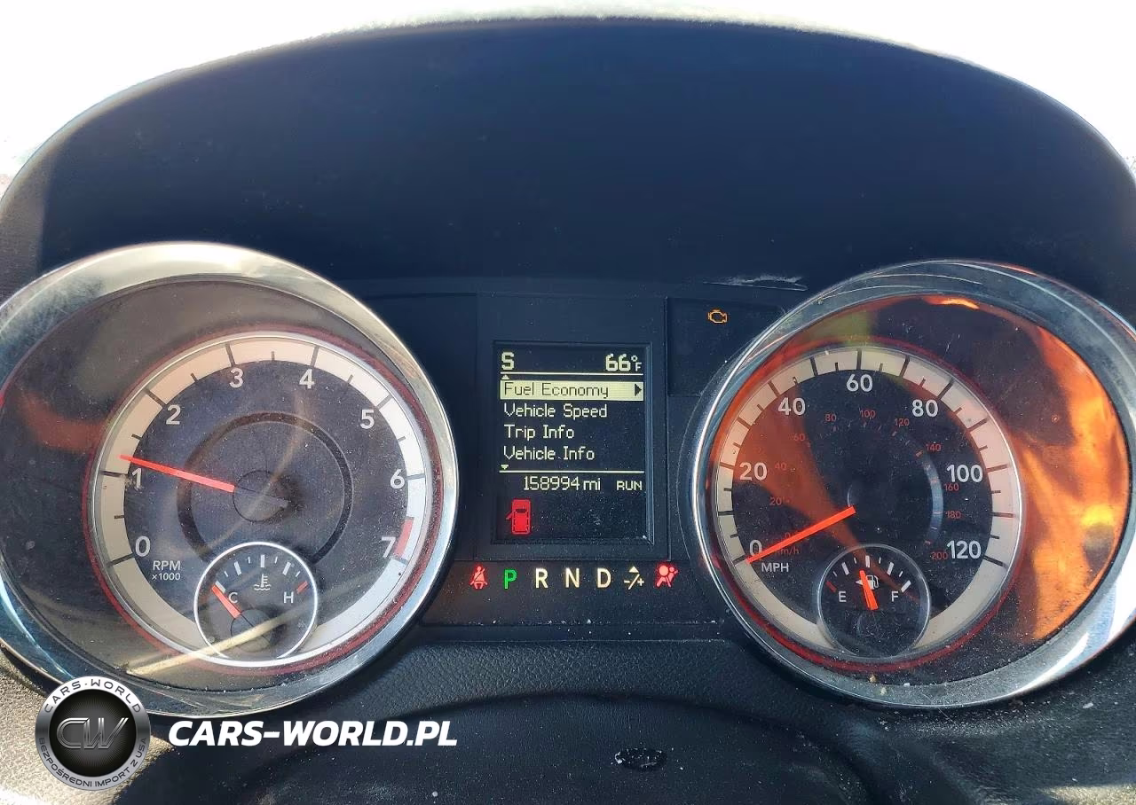 2016 Dodge Grand Caravan R-T VIN:2C4RDGEG5GR384836 - 9