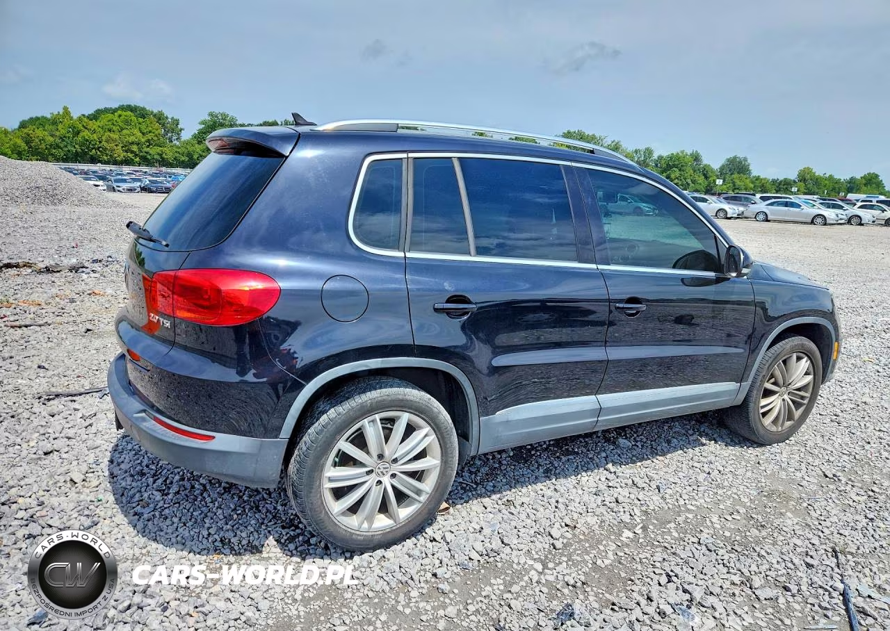 2012 Volkswagen Tiguan S VIN:WVGAV7AX6CW516502 - 3