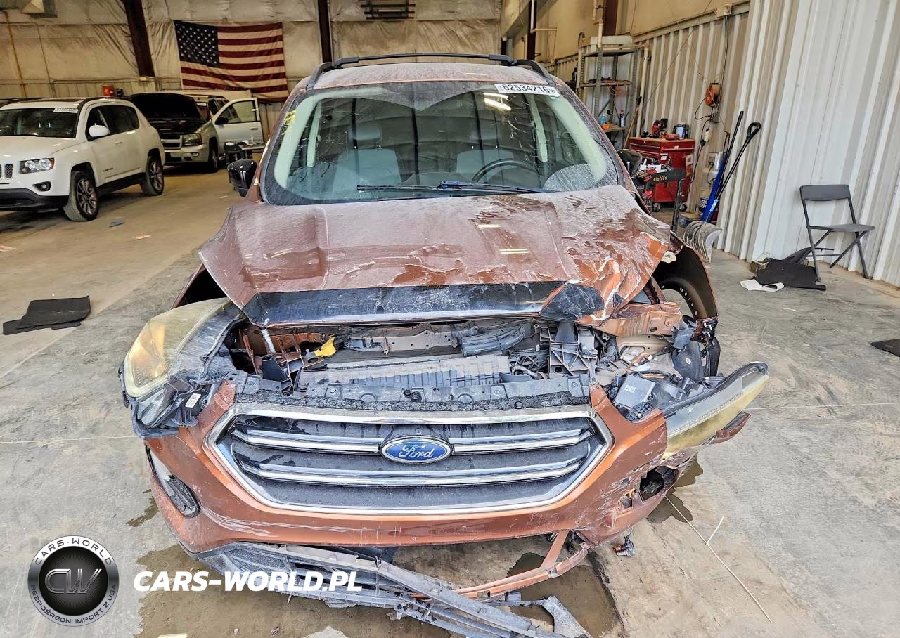 2017 Ford Escape Se VIN:1FMCU9G99HUE68058 - 5