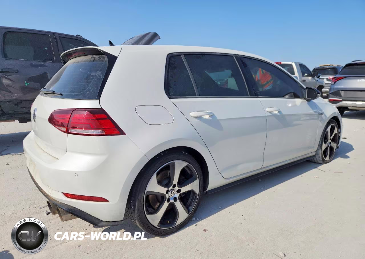 2019 Volkswagen Golf R VIN:WVWVA7AU3KW143375 - 3