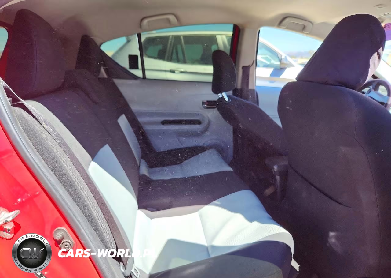 2012 Toyota Prius C Two VIN:JTDKDTB36C1006020 - 10