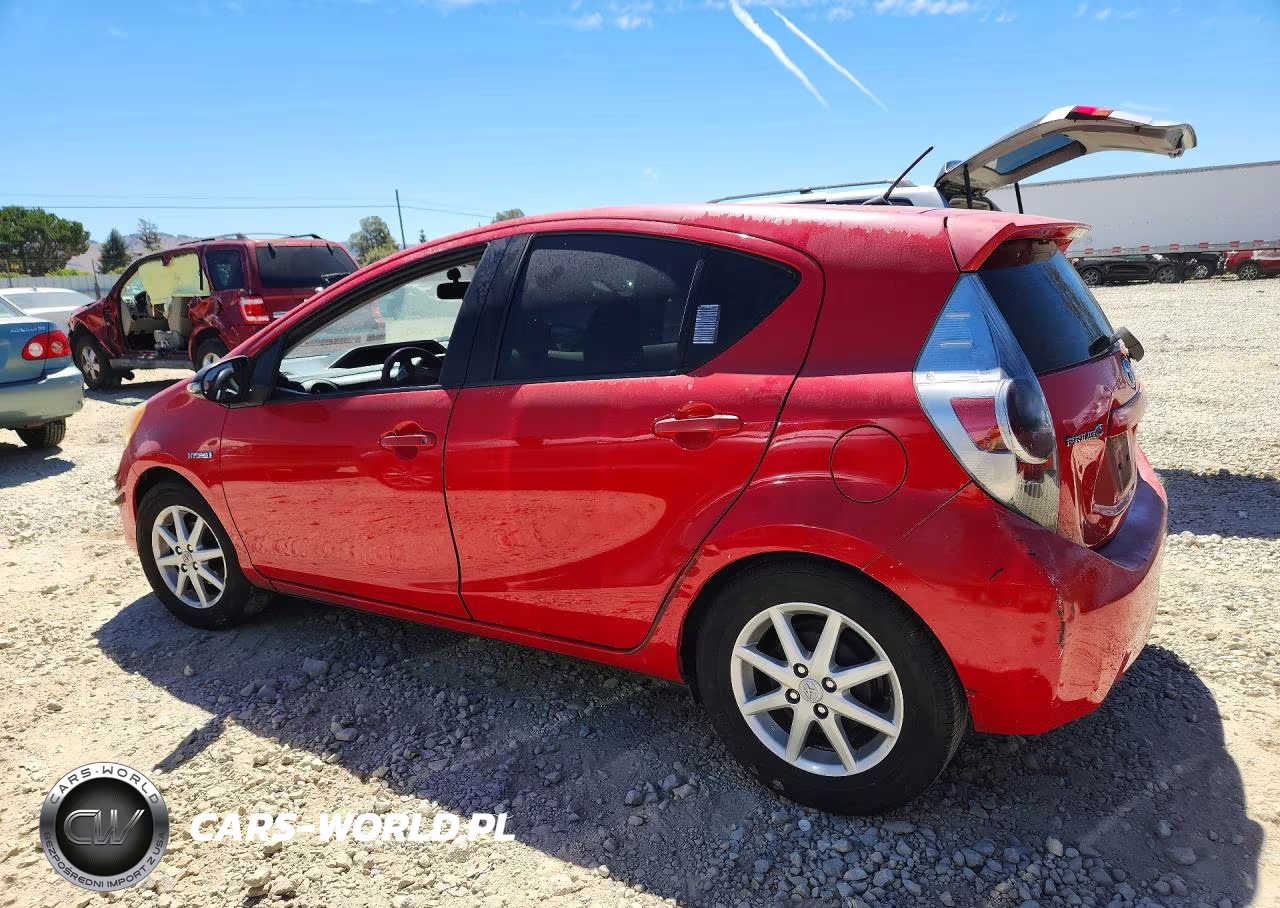 2012 Toyota Prius C Two VIN:JTDKDTB36C1006020 - 2