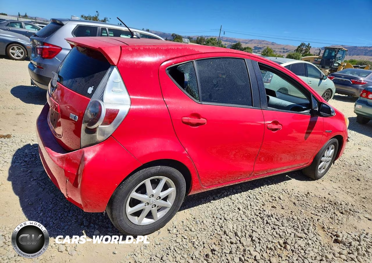 2012 Toyota Prius C Two VIN:JTDKDTB36C1006020 - 3