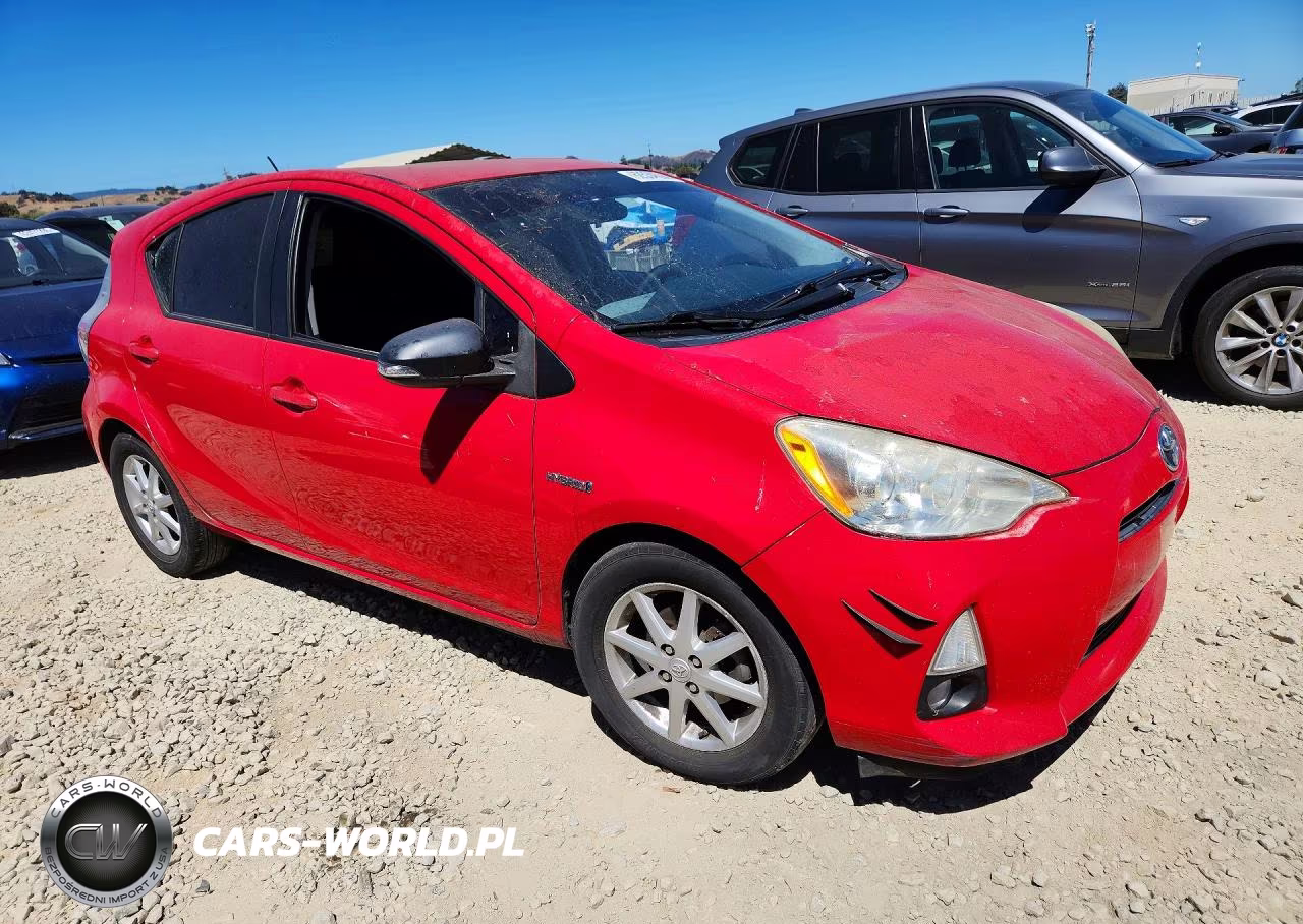 2012 Toyota Prius C Two VIN:JTDKDTB36C1006020 - 4