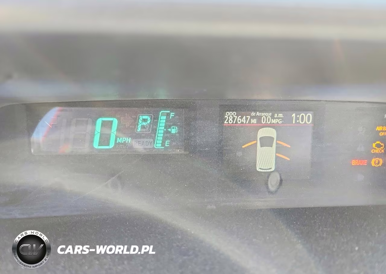 2012 Toyota Prius C Two VIN:JTDKDTB36C1006020 - 9