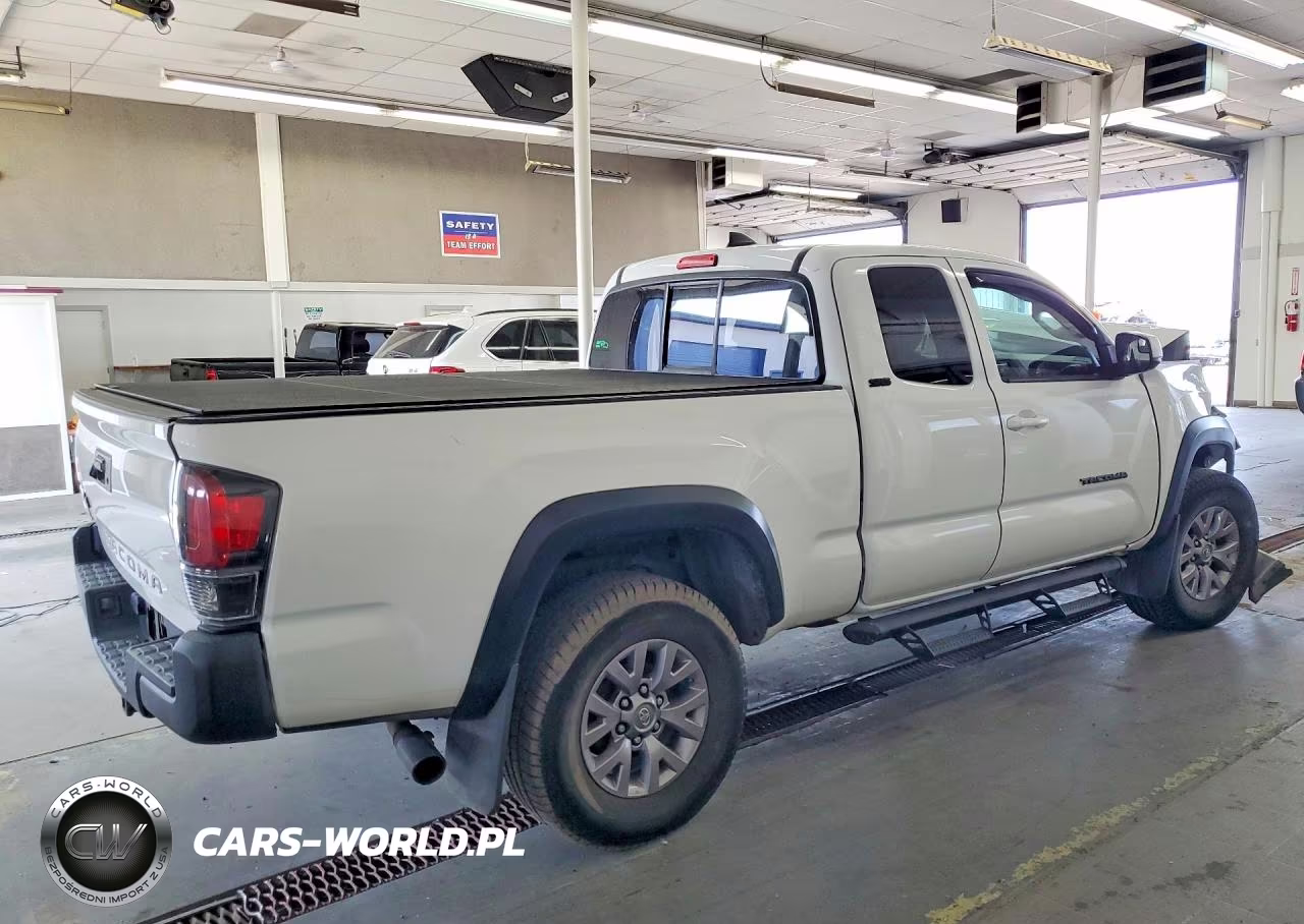 2016 Toyota Tacoma Sr5 VIN:5TFSX5EN0GX040621 - 3