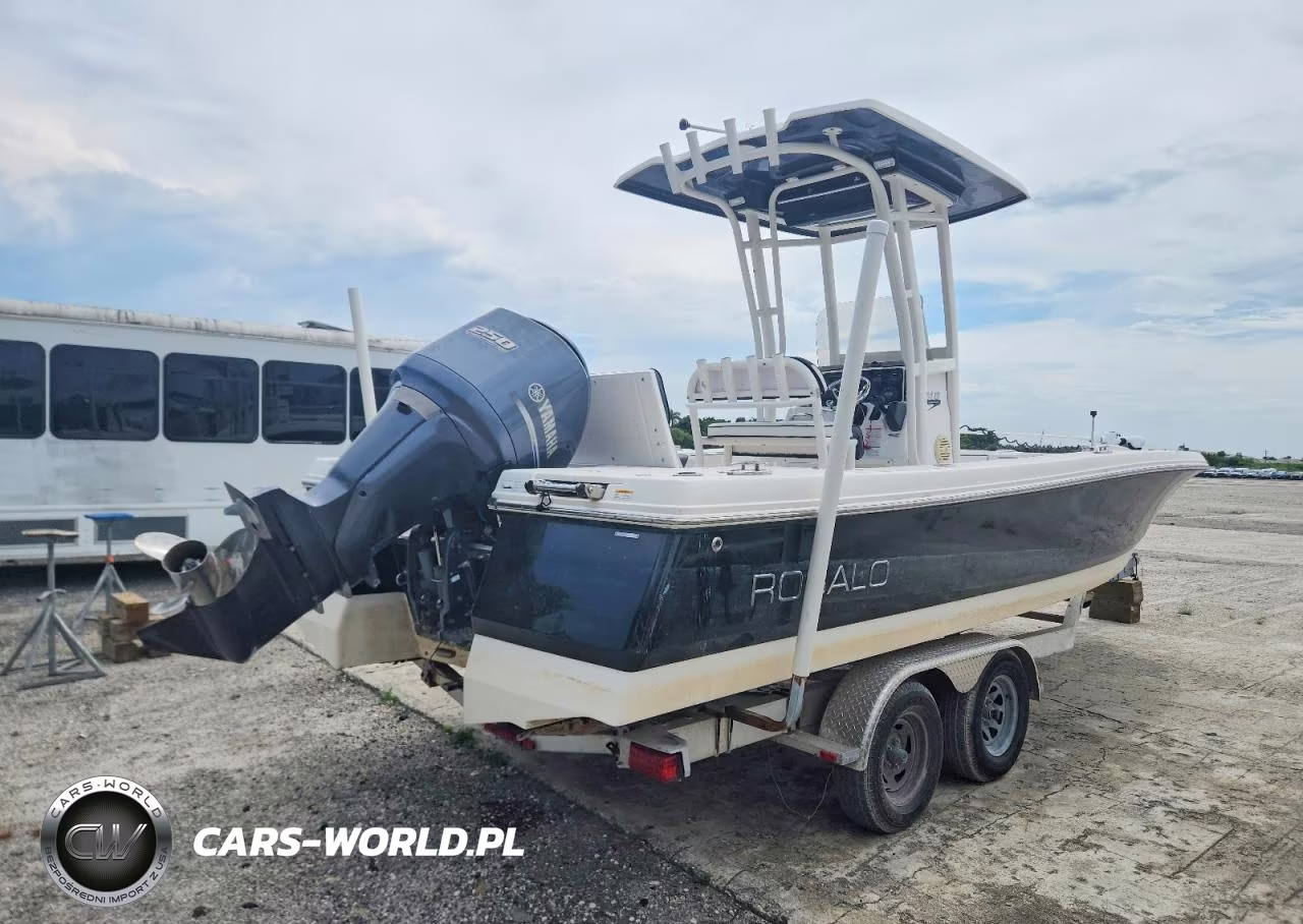 2015 Robalo-Us Marine 246 Cayman - Boat VIN:R0BK0115H415 - 4