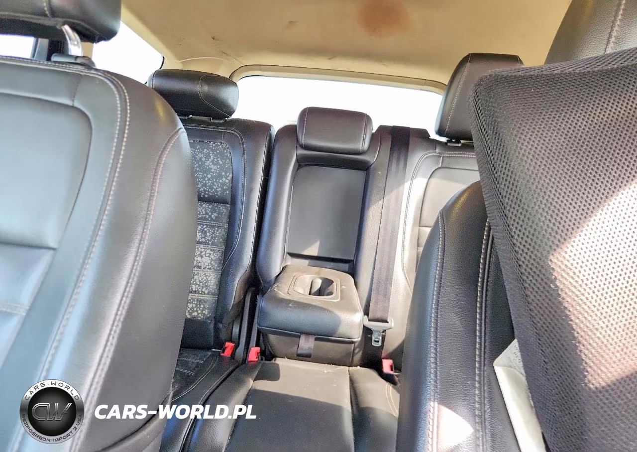 2017 Ford Escape Titanium VIN:1FMCU0J91HUA63400 - 10