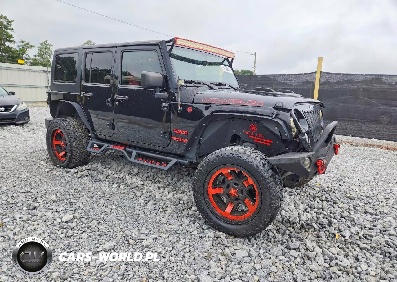 2015 Jeep Wrangler Unlimited Sport VIN:1C4BJWDG0FL585153 - 4