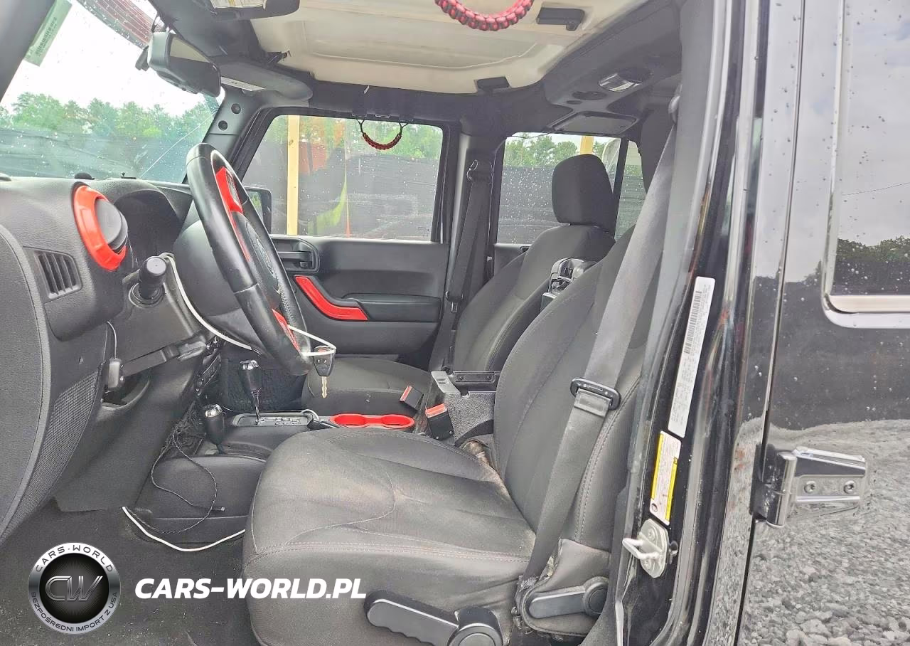 2015 Jeep Wrangler Unlimited Sport VIN:1C4BJWDG0FL585153 - 7