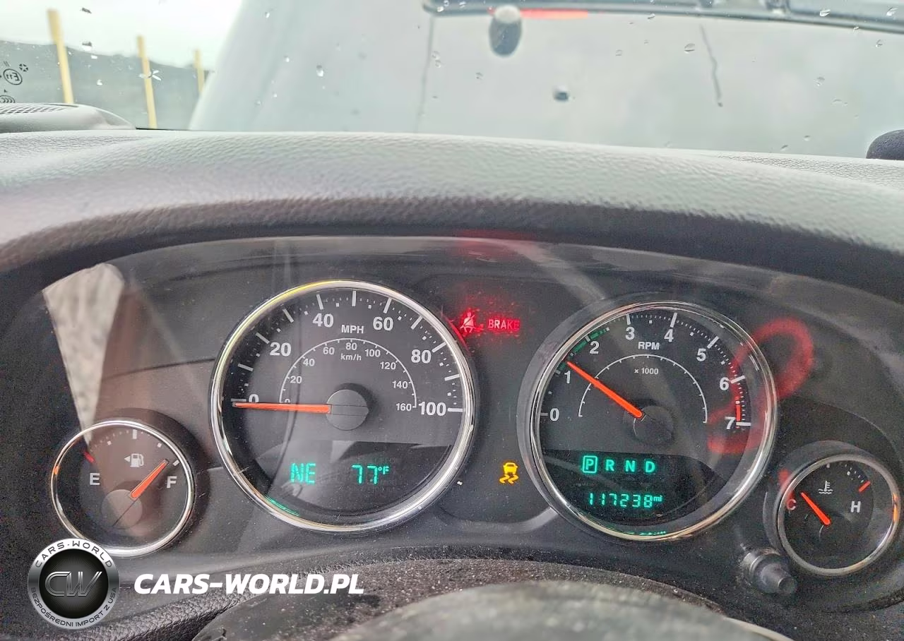 2015 Jeep Wrangler Unlimited Sport VIN:1C4BJWDG0FL585153 - 9