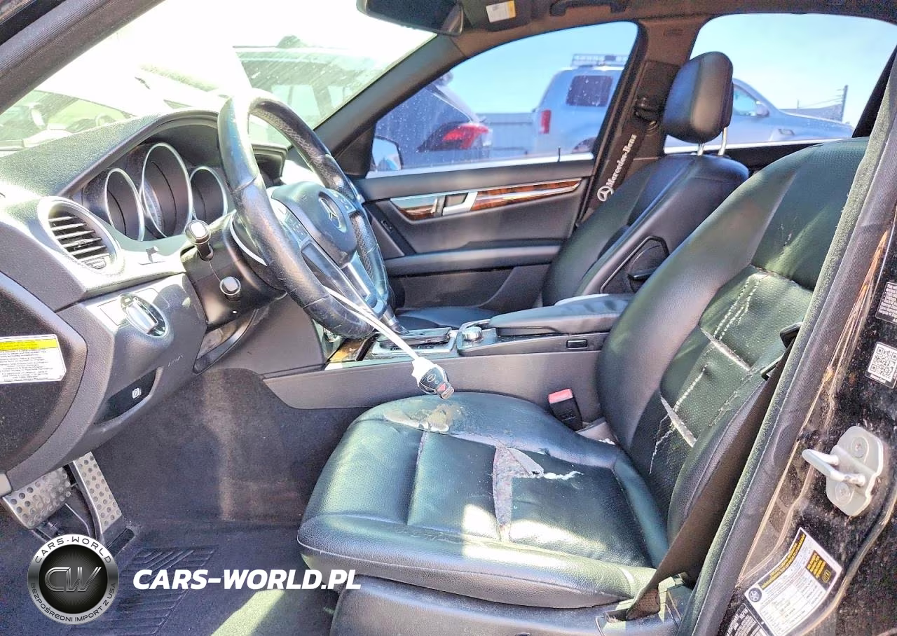 2014 Mercedes-Benz C 250 VIN:WDDGF4HB4EA921025 - 7
