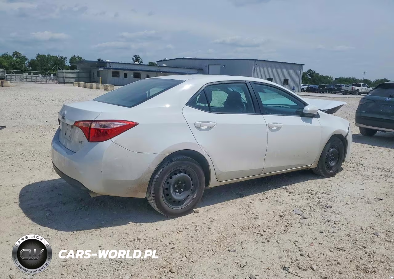 2019 Toyota Corolla Le VIN:5YFBURHE8KP904494 - 3