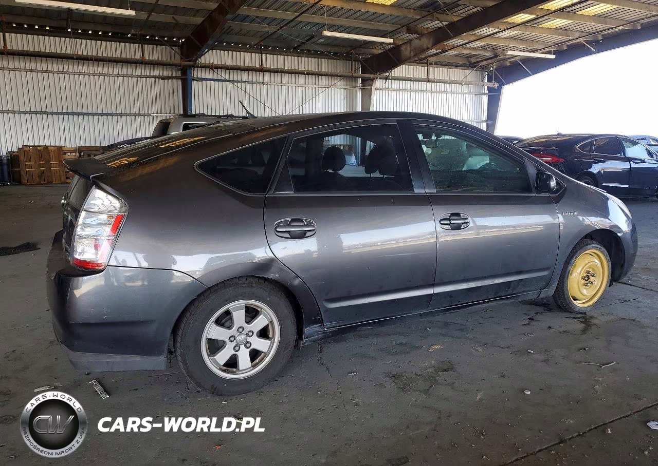 2007 Toyota Prius Base VIN:JTDKB20U973206833 - 3