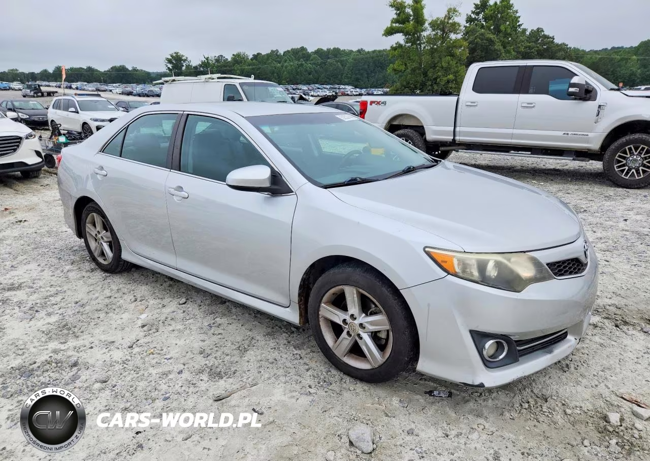 2014 Toyota Camry Se VIN:4T1BF1FK0EU824095 - 4