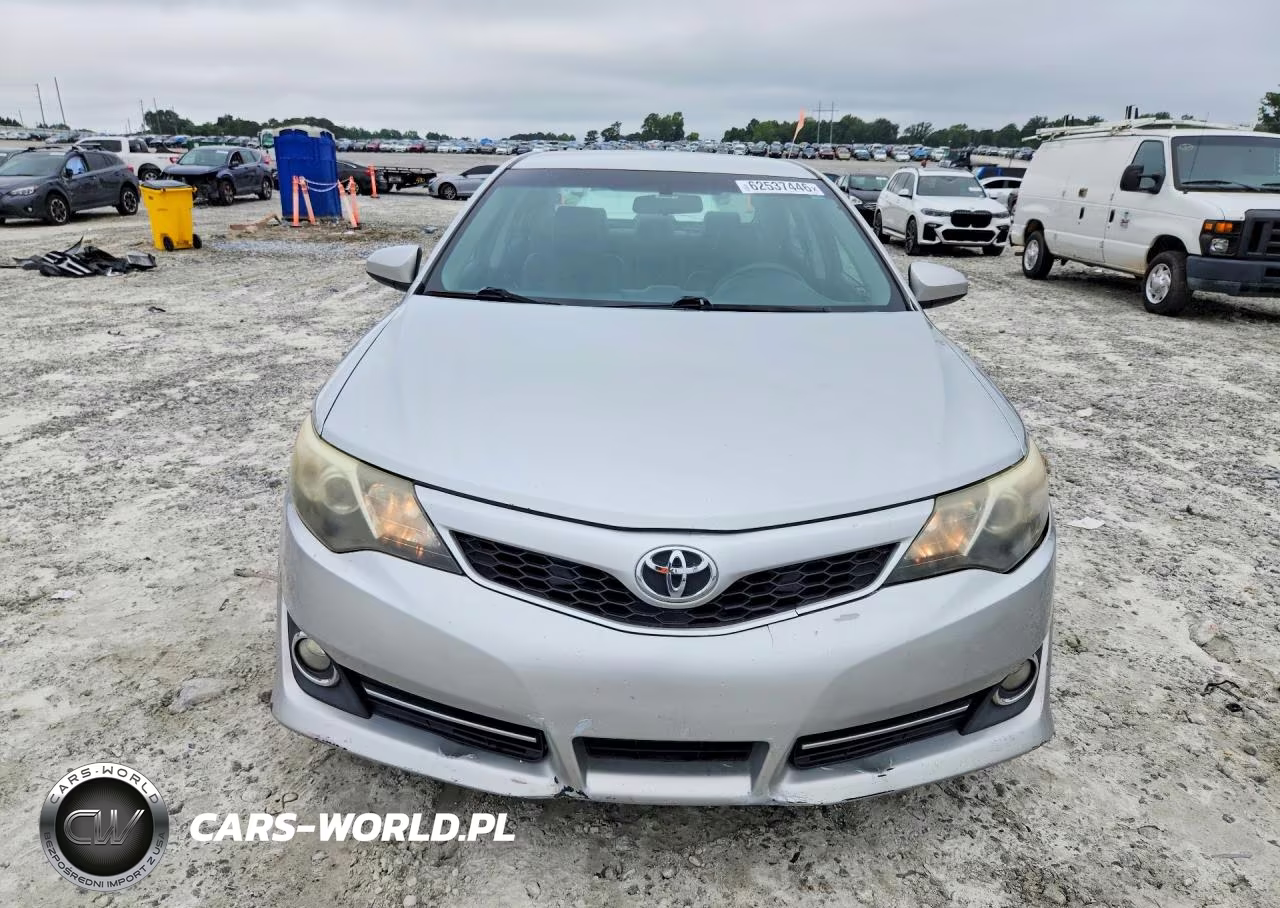 2014 Toyota Camry Se VIN:4T1BF1FK0EU824095 - 5