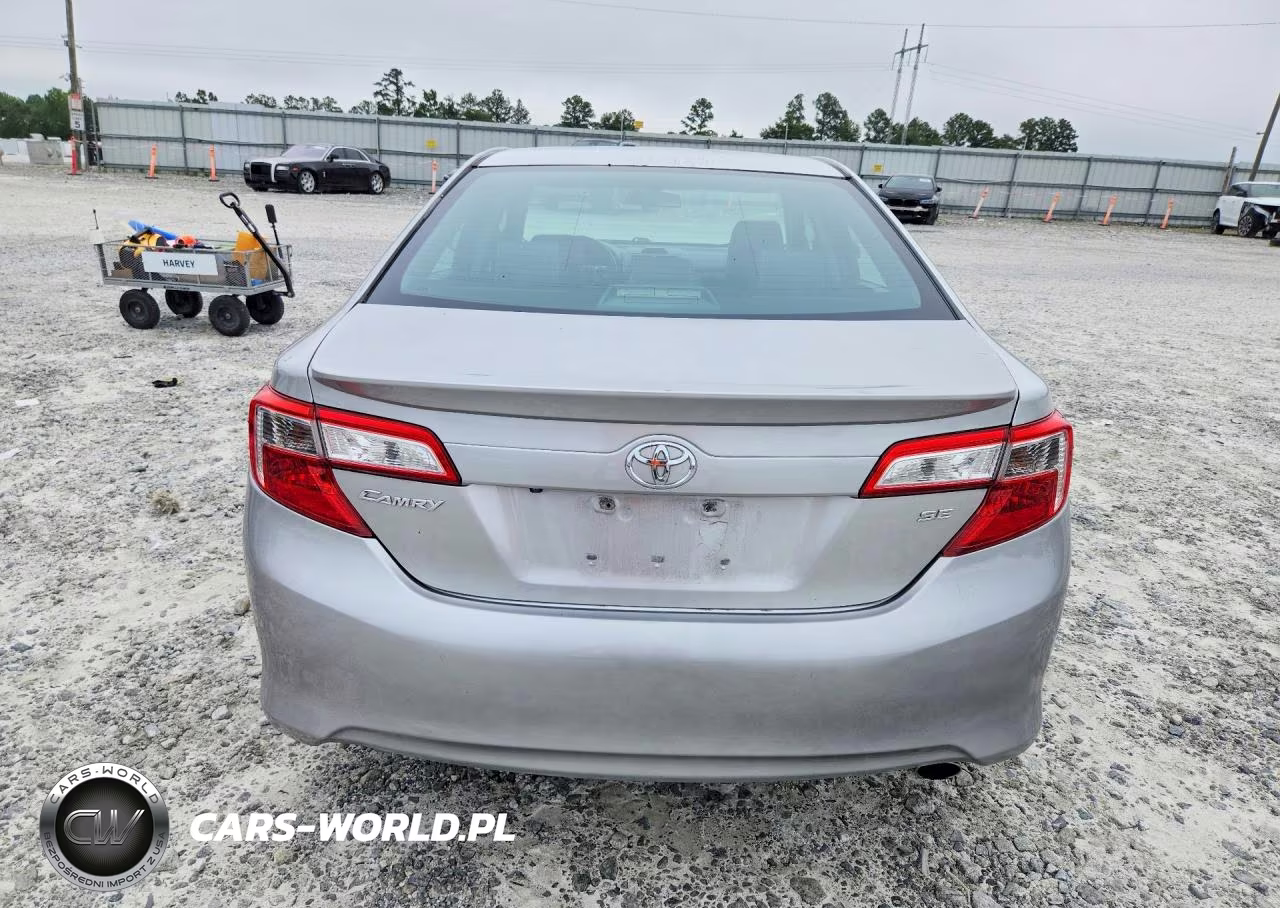 2014 Toyota Camry Se VIN:4T1BF1FK0EU824095 - 6