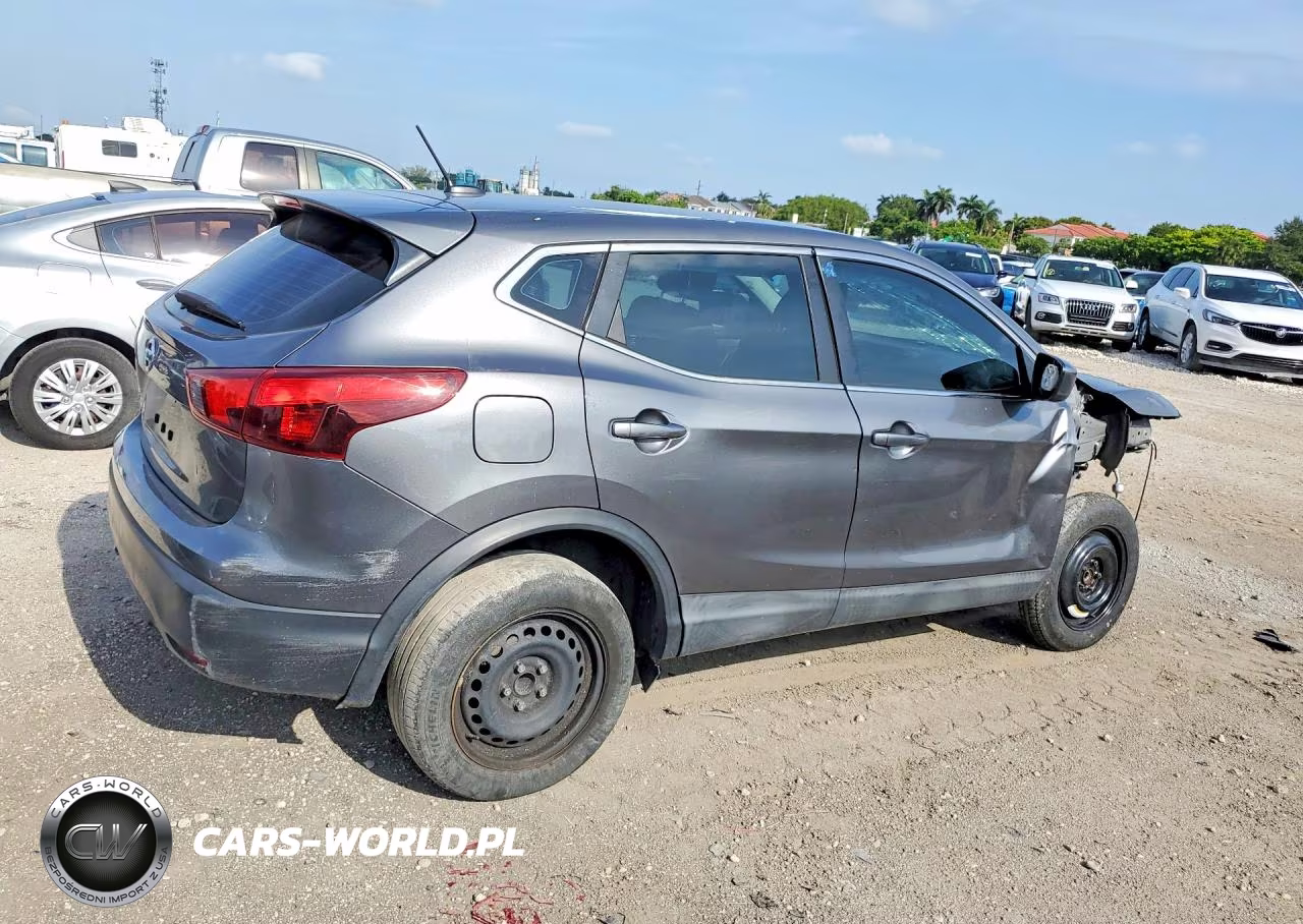 2019 Nissan Rogue Sport S VIN:JN1BJ1CP7KW241092 - 3