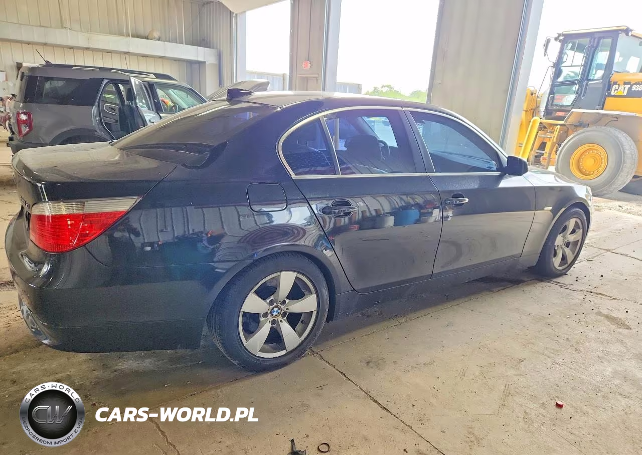 2007 BMW 530 Xi VIN:WBANF73537CY17974 - 3