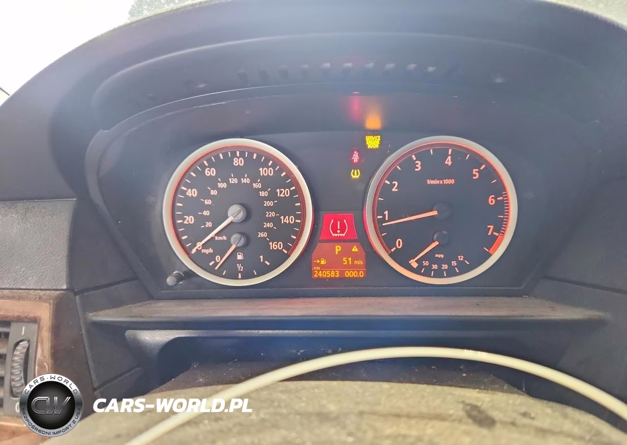 2007 BMW 530 Xi VIN:WBANF73537CY17974 - 9