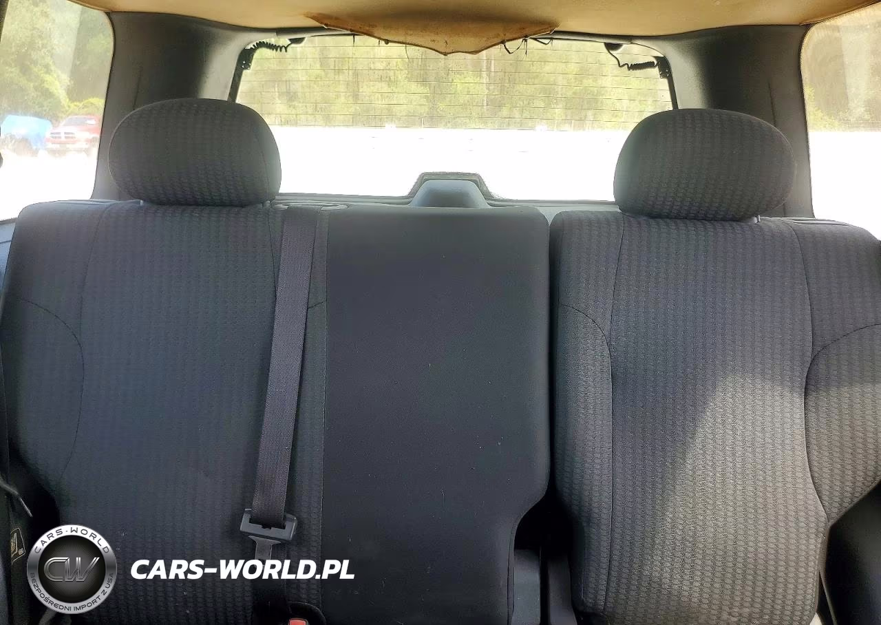2004 Jeep Liberty Sport VIN:1J4GK48K64W285449 - 10