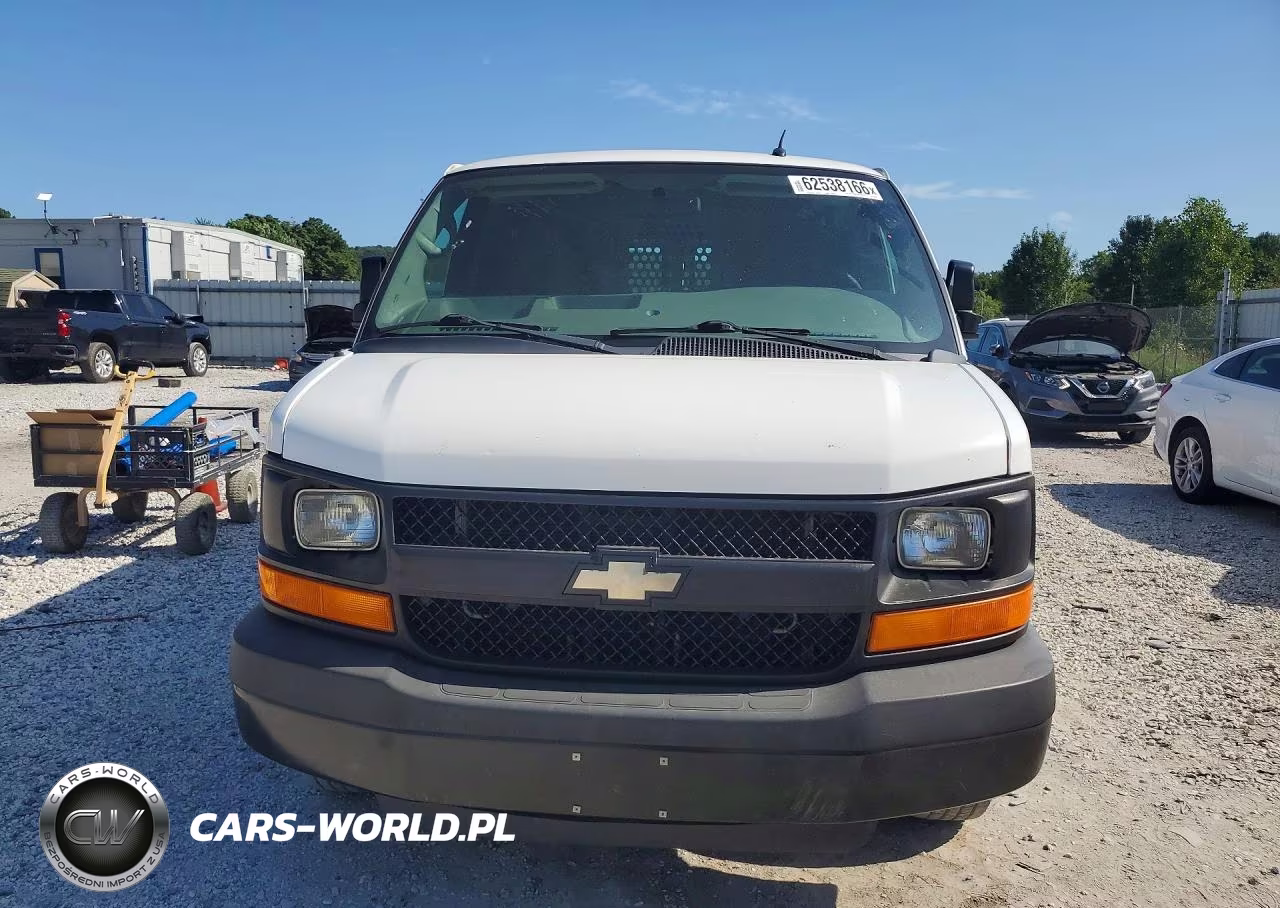 2015 Chevrolet Express G2500 VIN:1GCWGFFF8F1109653 - 5