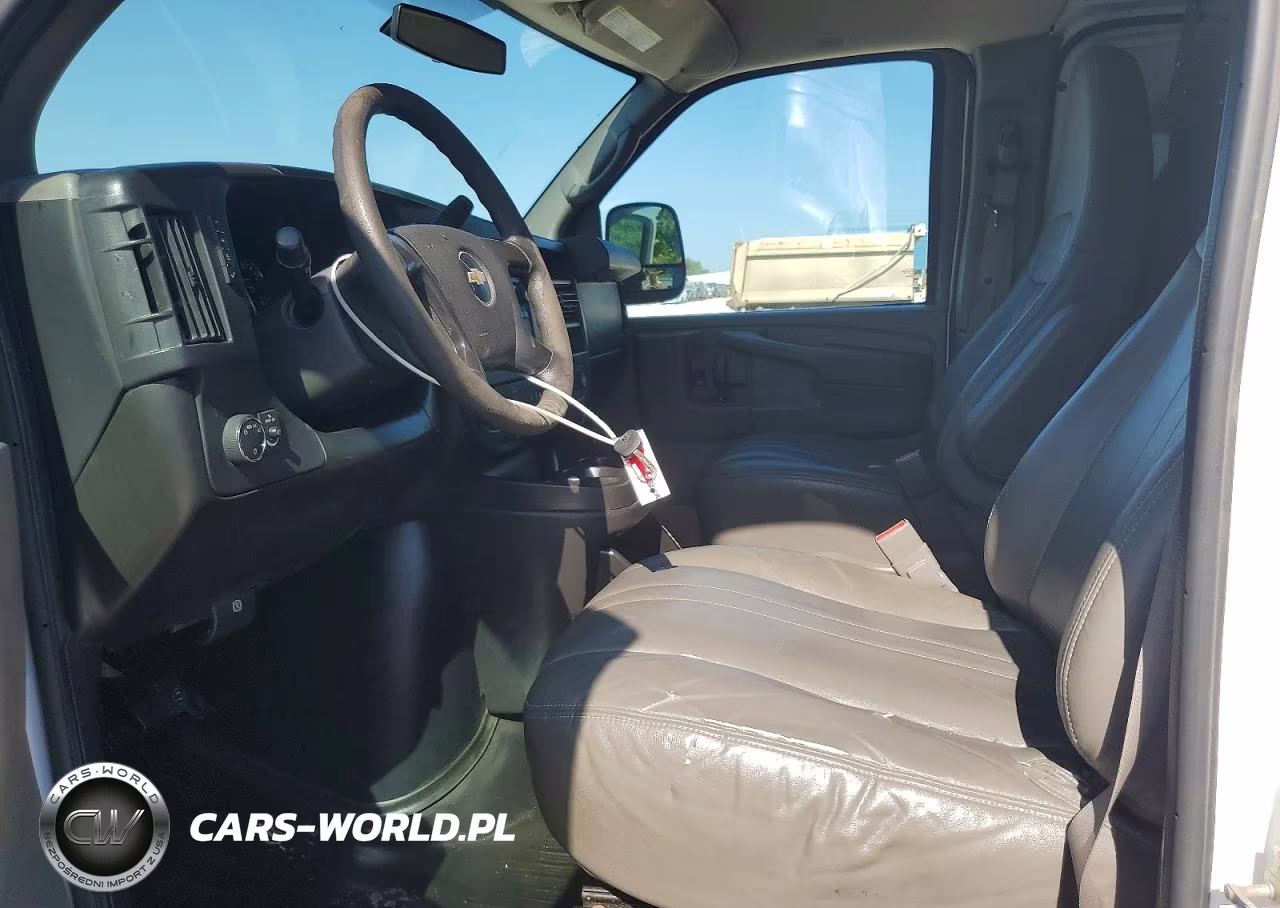 2015 Chevrolet Express G2500 VIN:1GCWGFFF8F1109653 - 7
