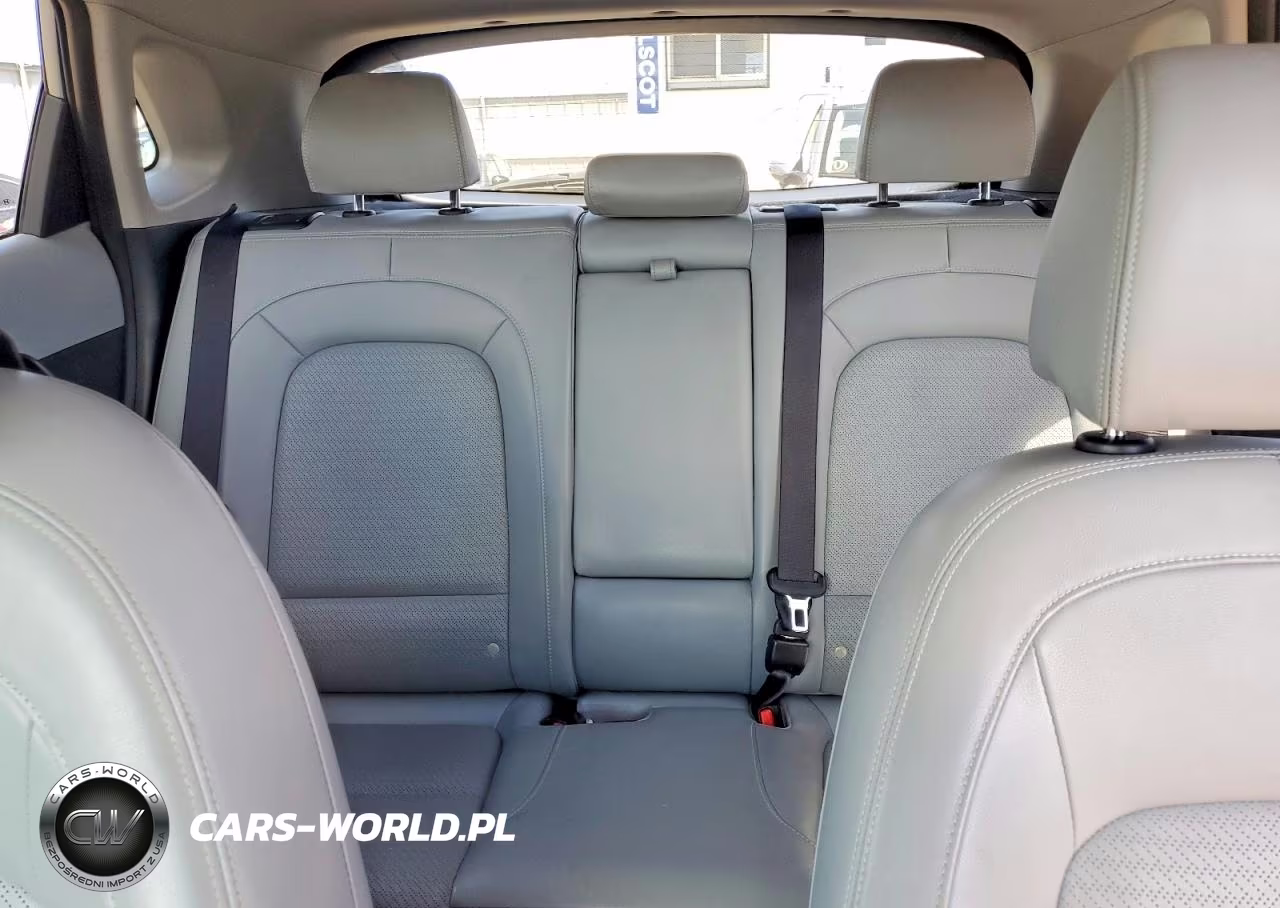 2019 Hyundai Kona Limited VIN:KM8K33A55KU207986 - 10