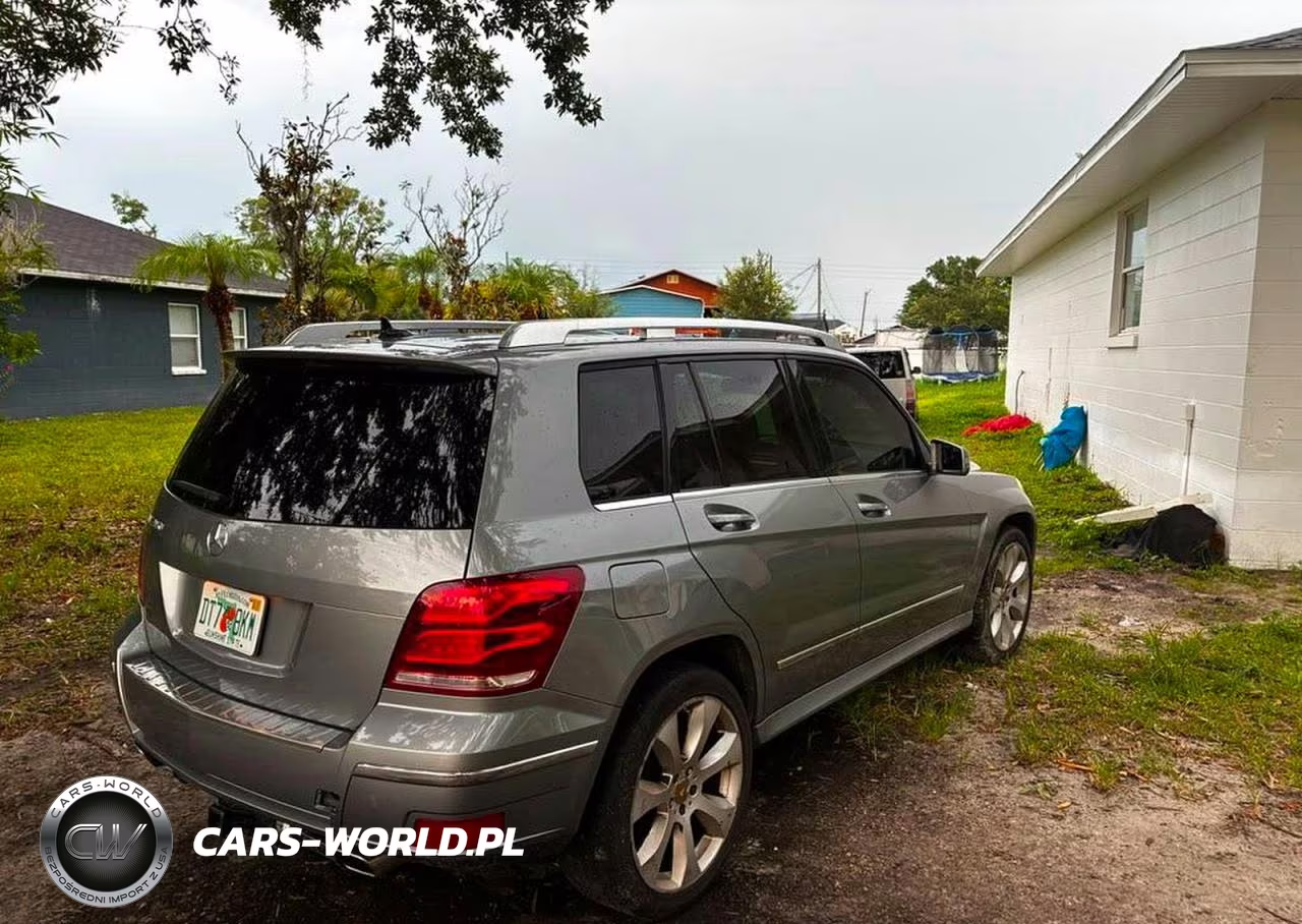 2011 Mercedes-Benz Glk 350 VIN:WDCGG5GB4BF650409 - 4