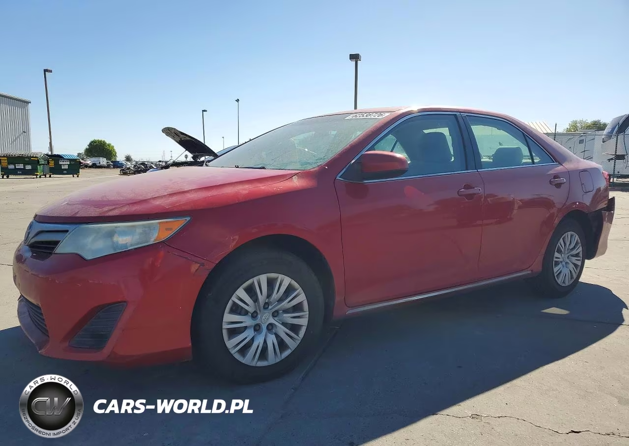 2012 Toyota Camry Le – zdjęcie 1 z 12