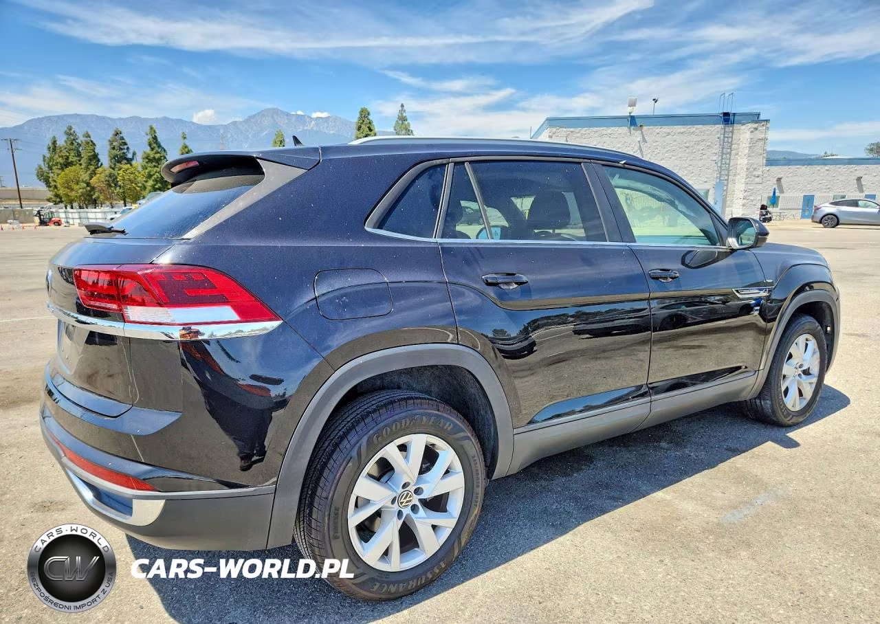 2020 Volkswagen Atlas Cross Sport S VIN:1V2AC2CA4LC200683 - 3